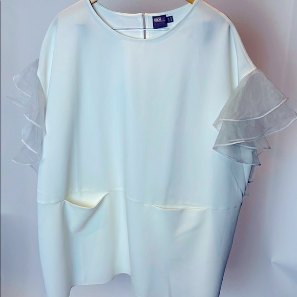 Ruffle Sleeve Tunic - Picture 4 of 4